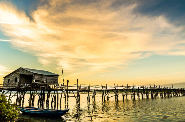 ong cop wooden bridge